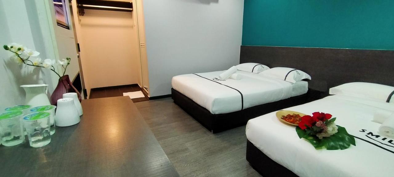 Smile Hotel Petaling Jaya Ss2 Exterior photo