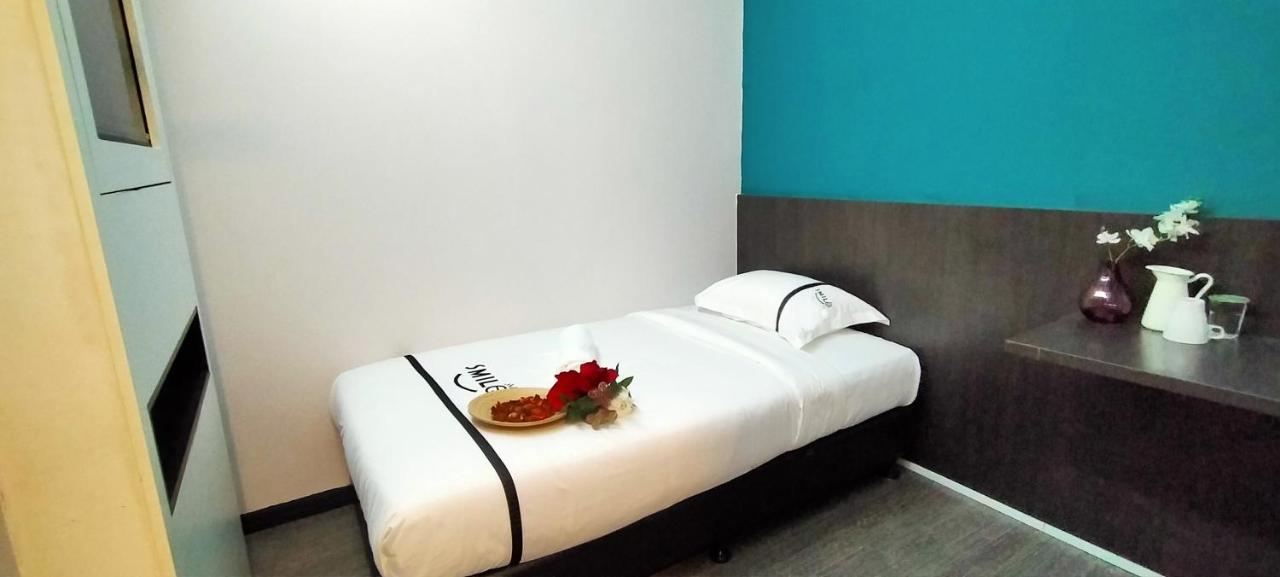 Smile Hotel Petaling Jaya Ss2 Exterior photo